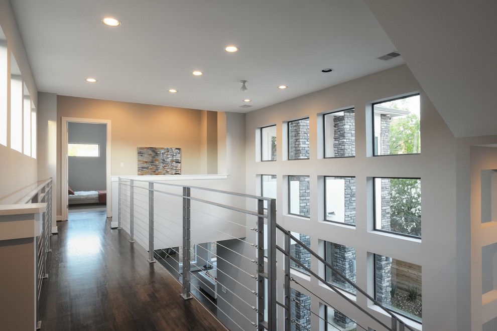 Example of a hallway design in Houston
