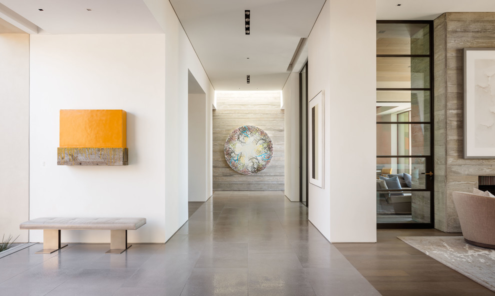Источник вдохновения для домашнего уюта: коридор в стиле модернизм с белыми стенами
