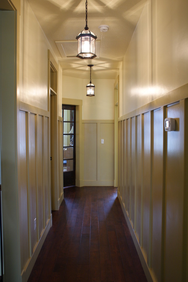 Hallway - traditional hallway idea in Salt Lake City