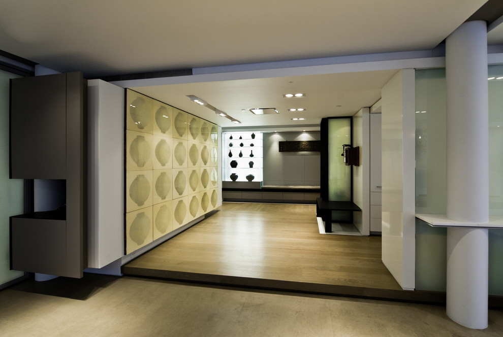 Example of a trendy hallway design in New York