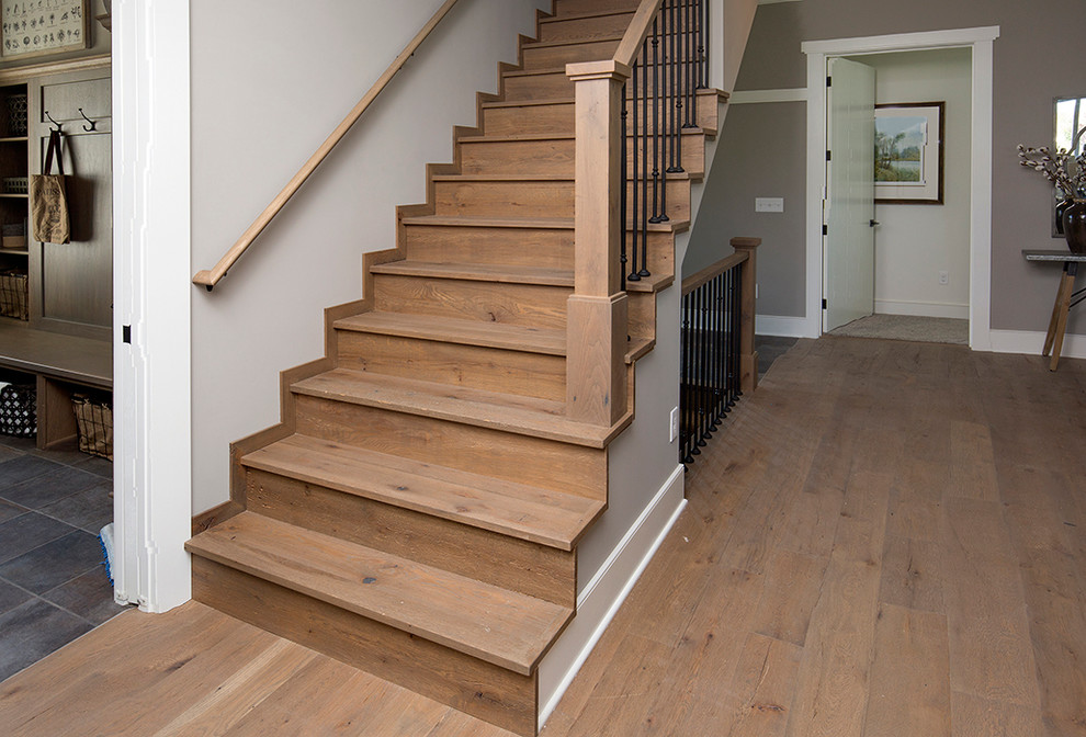 Inspiration for a medium sized farmhouse staircase in Columbus.