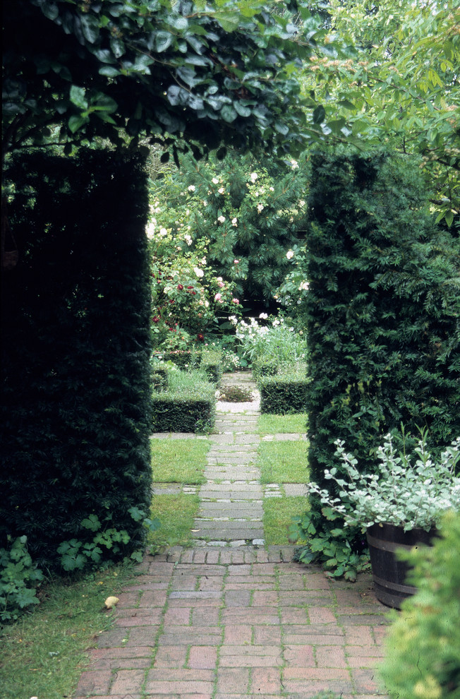 Foto på en vintage trädgård