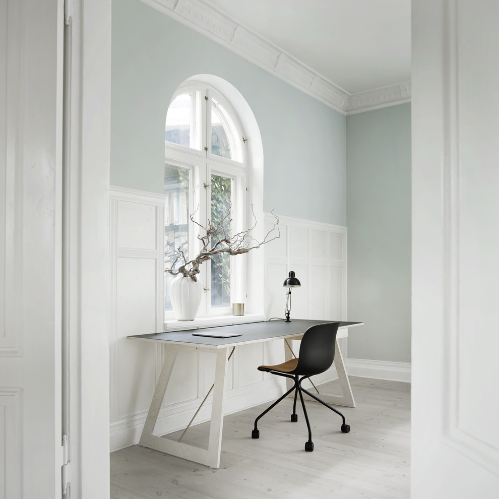 This is an example of a scandi home office in Copenhagen.