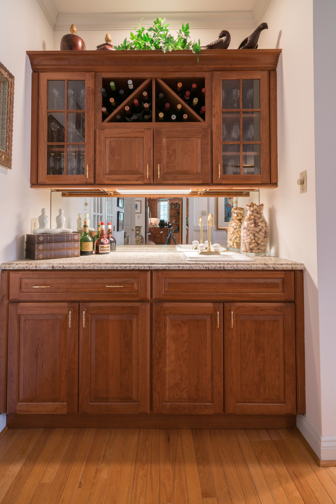 A wet bar for a tiny space Traditional Home Bar Philadelphia by