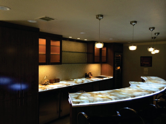 Backlit Onyx Downstairs Bar Texas American Traditional Home Bar Dallas By Slablite Inc