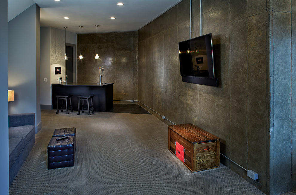 На фото: домашний бар в стиле модернизм с ковровым покрытием и серым полом