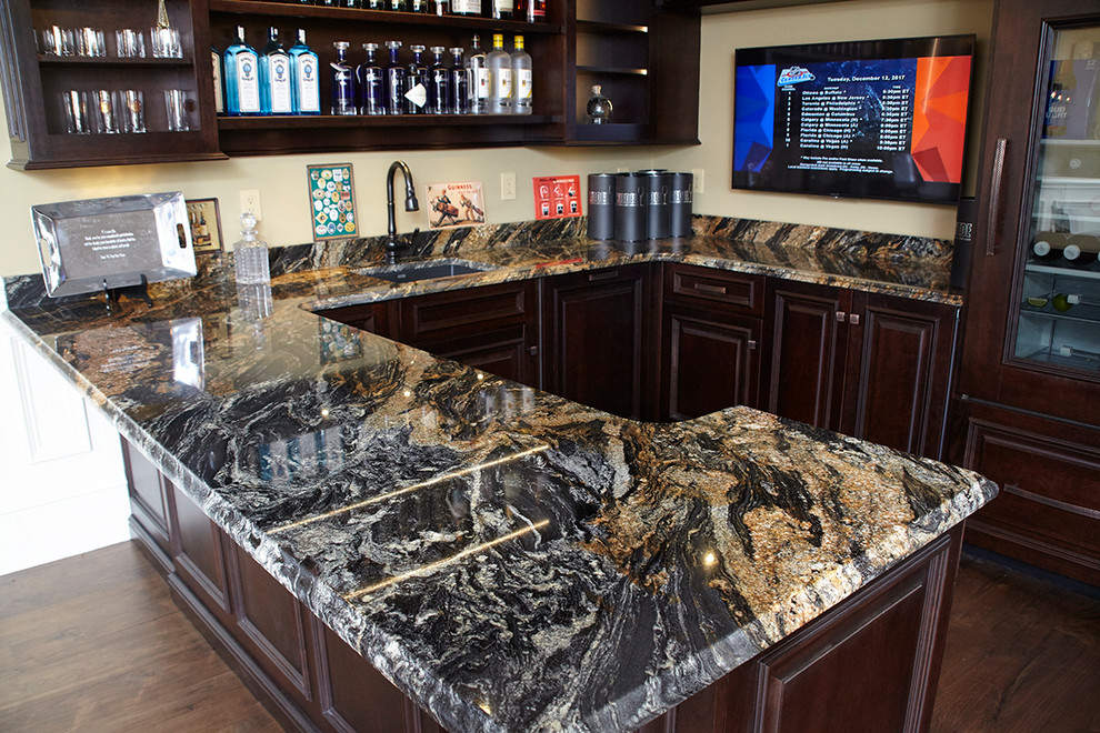 Coastal Home Man Cave Bar "Magma Gold" granite Traditional Home Bar