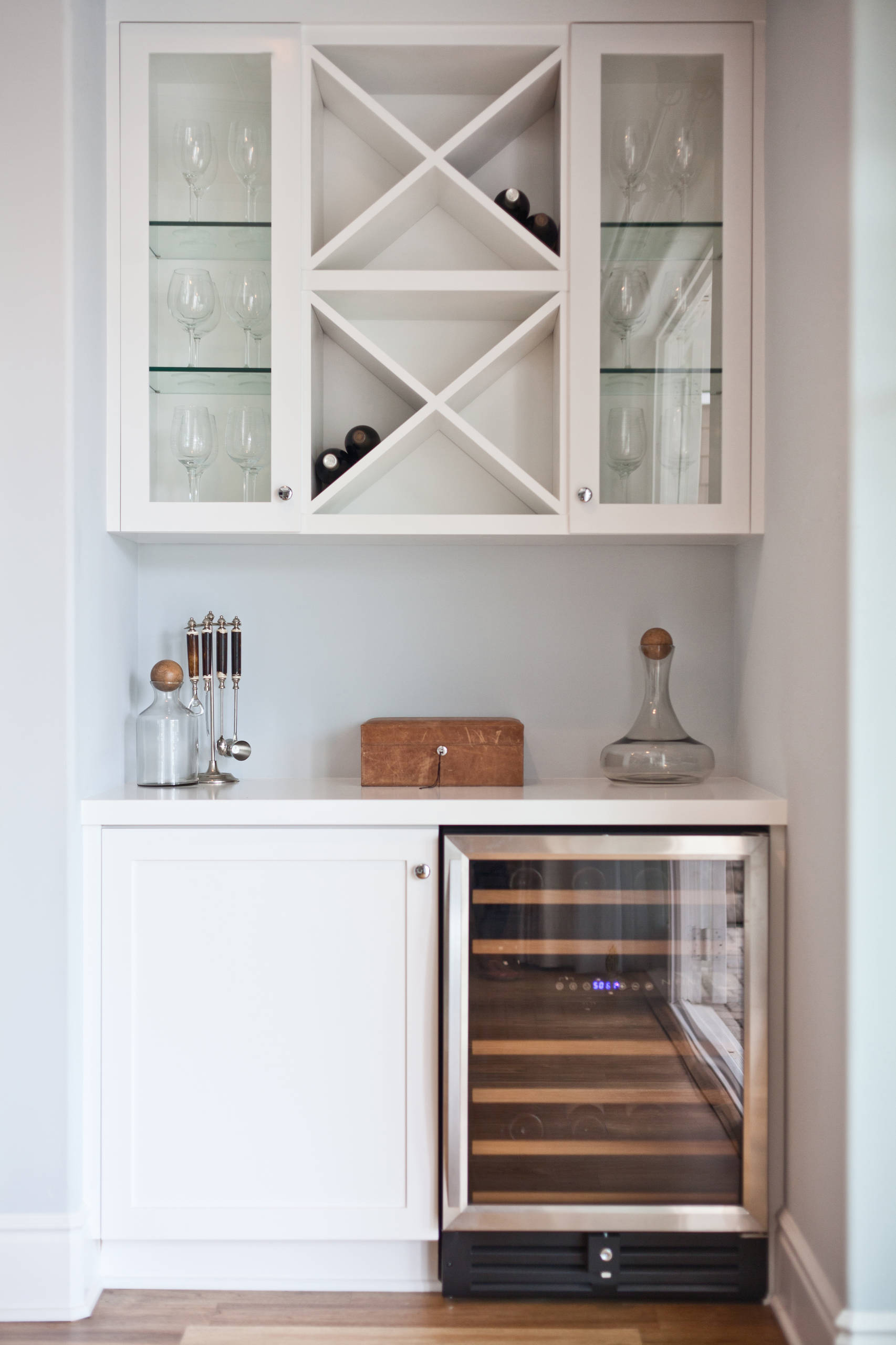 75 Beautiful Home Bar With Laminate Benchtops Ideas & Designs - August 2023  | Houzz Au