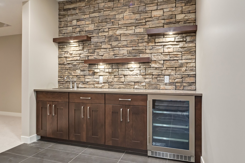 Custom Capilano 3223 sq/ft Bar en casa Calgary de Trickle Creek Designer Homes Houzz