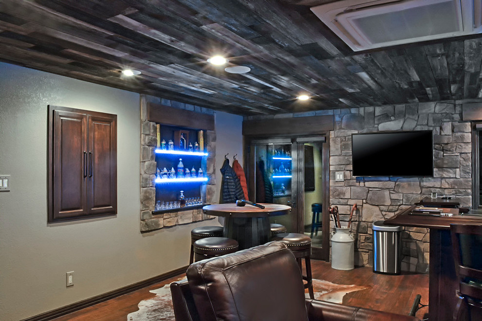 Mid-sized mountain style u-shaped seated home bar photo in Other