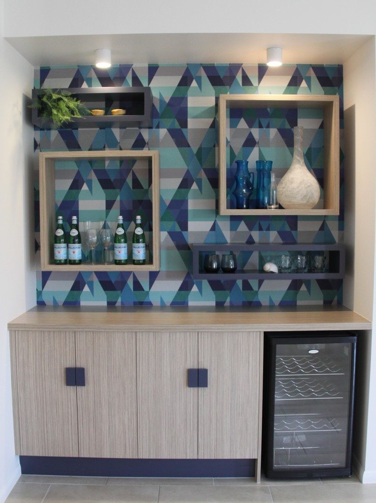 Inspiration for a contemporary home bar in Townsville.