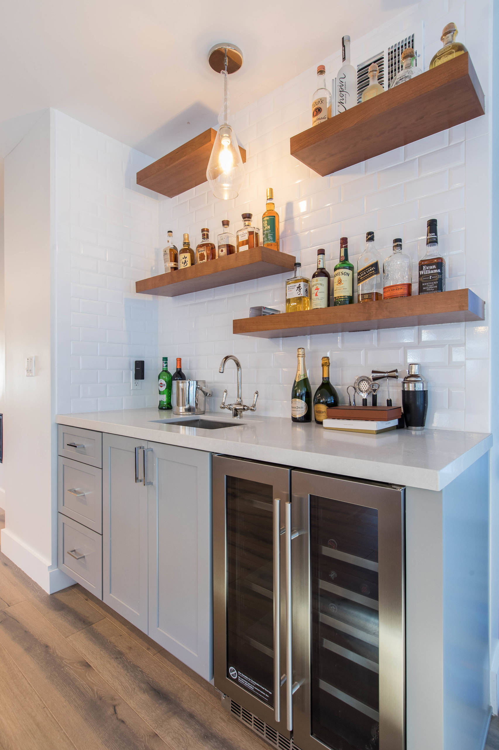 75 Beautiful Small Home Bar Pictures Ideas December 2020 Houzz