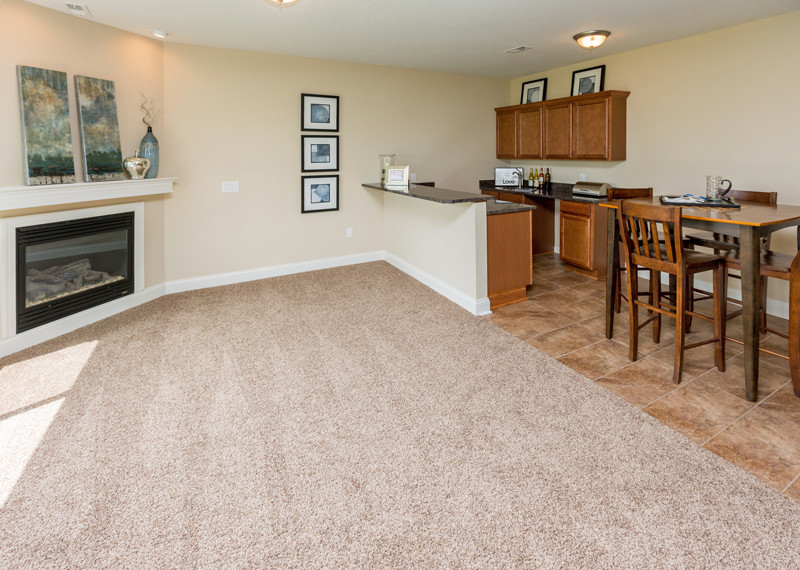 Glynn Village, 120 Emerson Lane, Waukee Traditional Home Bar