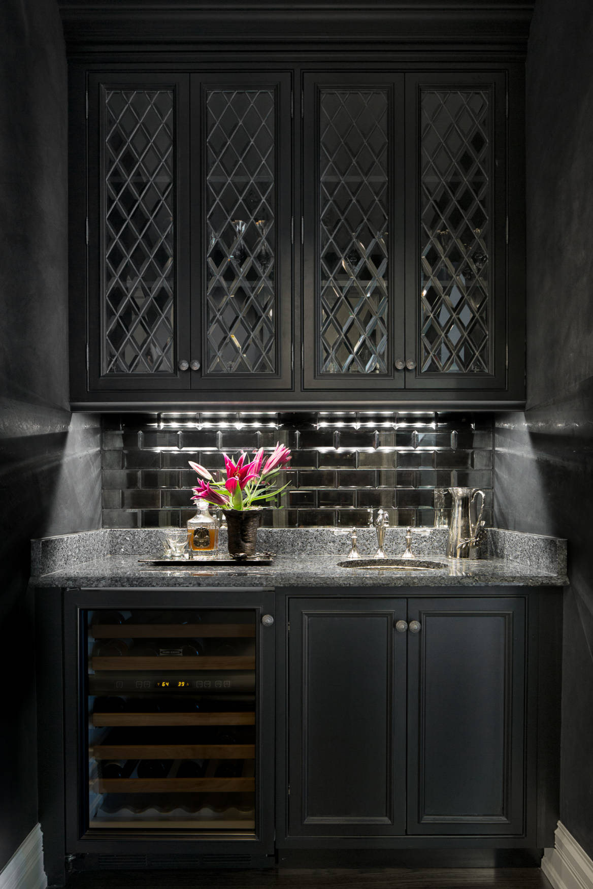 53+ Mirror Backsplash ( UNIQUE & STYLISH ) Reflective Backsplashes