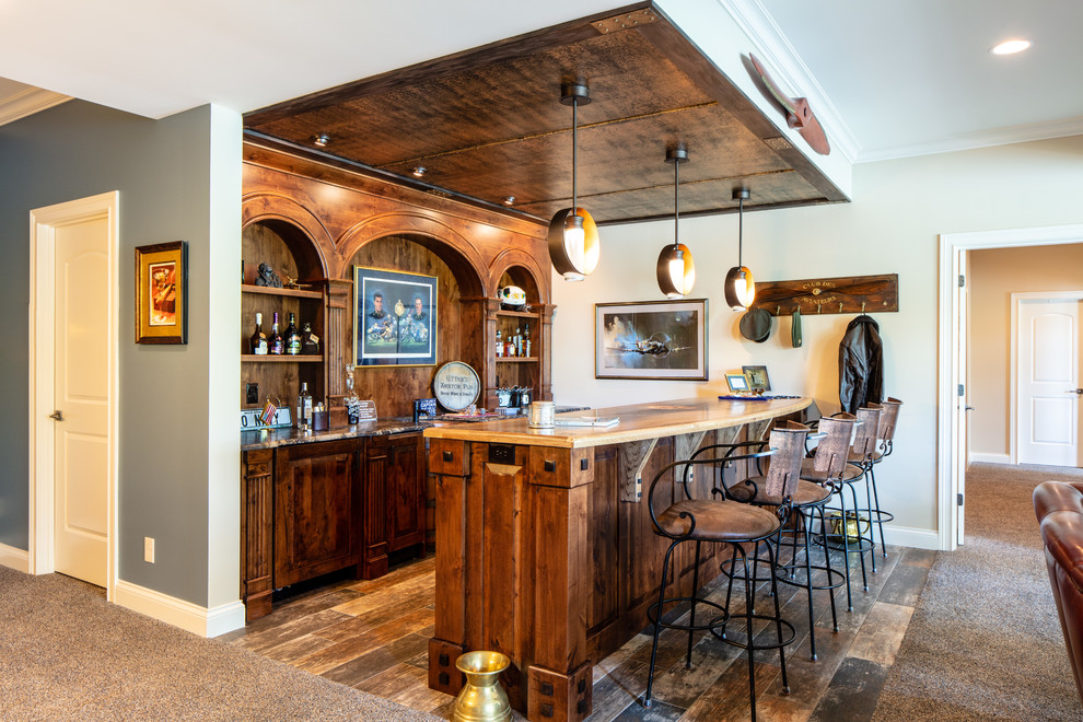 Свежая идея для дизайна: домашний бар - отличное фото интерьера