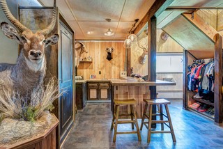 Man Cave with Wet Bar - Jabs Construction