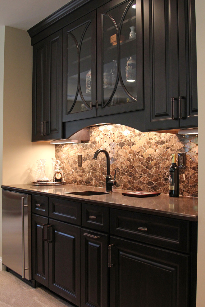 Small classic home bar in Milwaukee with raised-panel cabinets and granite worktops.