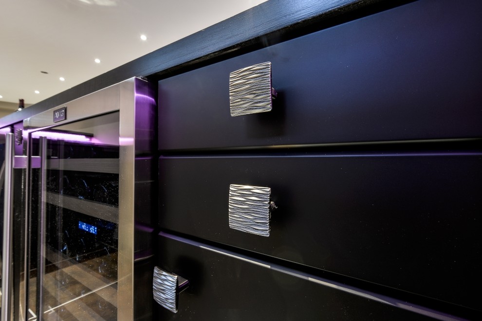 Montgomery Modern Bar & Walk in wine cellar Modern Home Bar