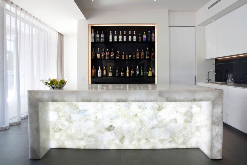 Large trendy galley home bar photo in Melbourne
