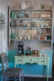 75 Most Popular 75 Beautiful Shabby-Chic Style Grey Home Bar Ideas and  Designs Design Ideas for May 2023 | Houzz IE