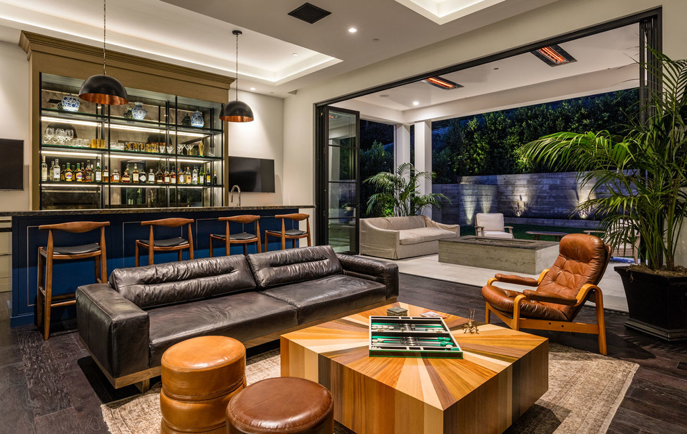 Example of a trendy home bar design in Los Angeles