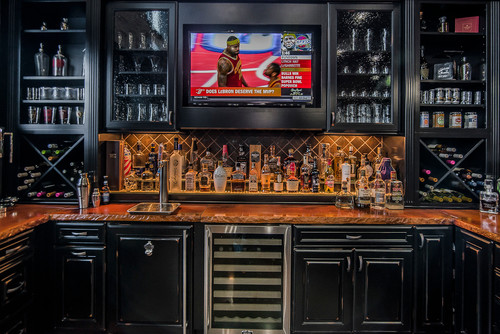 Man Cave Bar TV