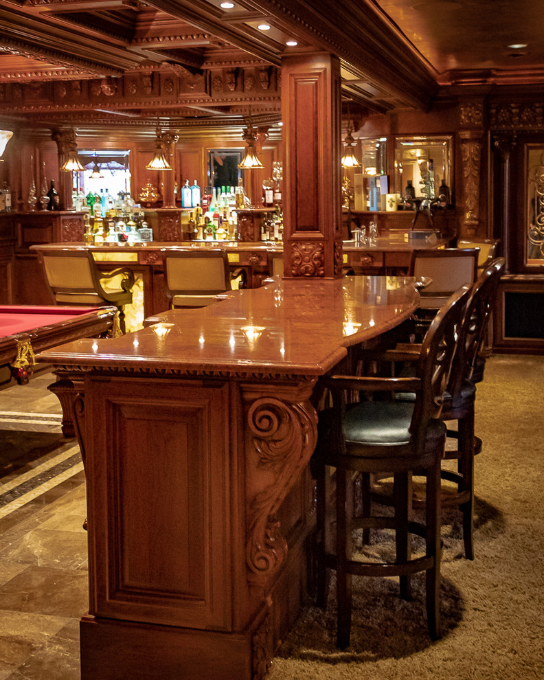 Photo of a victorian home bar in Chicago.