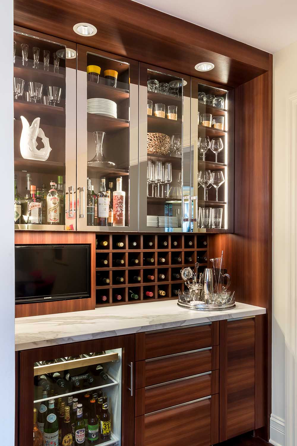 75 Beautiful Wet Bar With Stone Slab Backsplash Pictures Ideas May 2021 Houzz