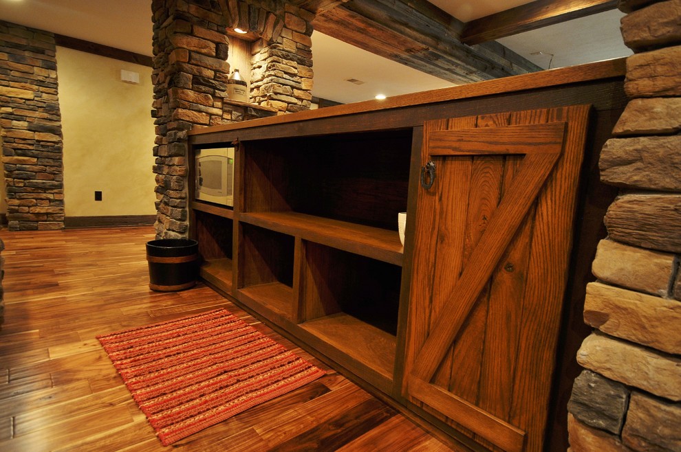 Western themed basement Rustic Home Bar Other by Hendolhurst