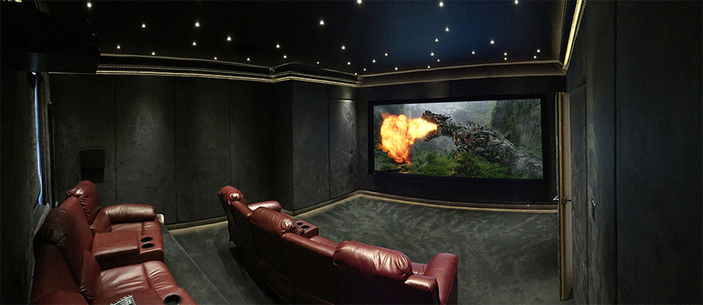 Пример оригинального дизайна: большой домашний кинотеатр в стиле модернизм