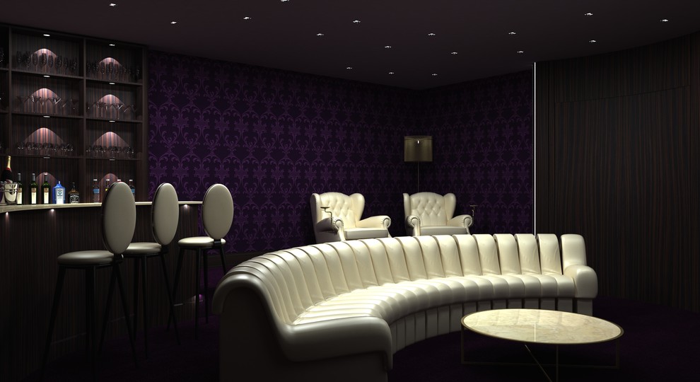 Imagen de cine en casa cerrado contemporáneo extra grande con paredes beige, suelo de madera oscura y pantalla de proyección
