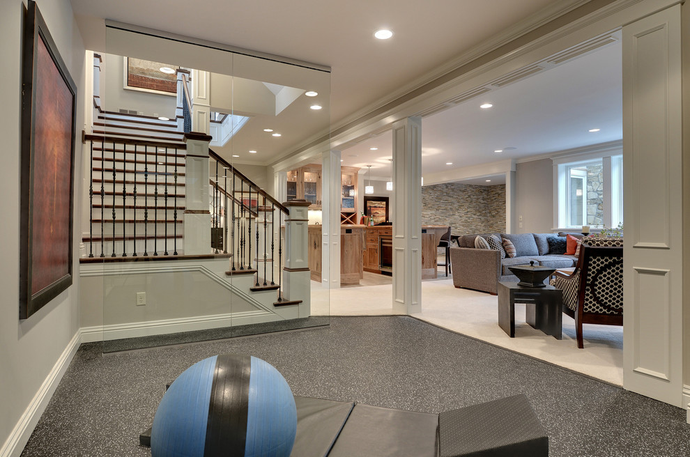 Example of a classic home gym design in Minneapolis