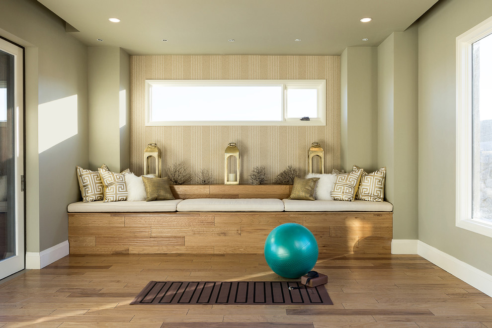 Inspiration for a contemporary home gym in Las Vegas.