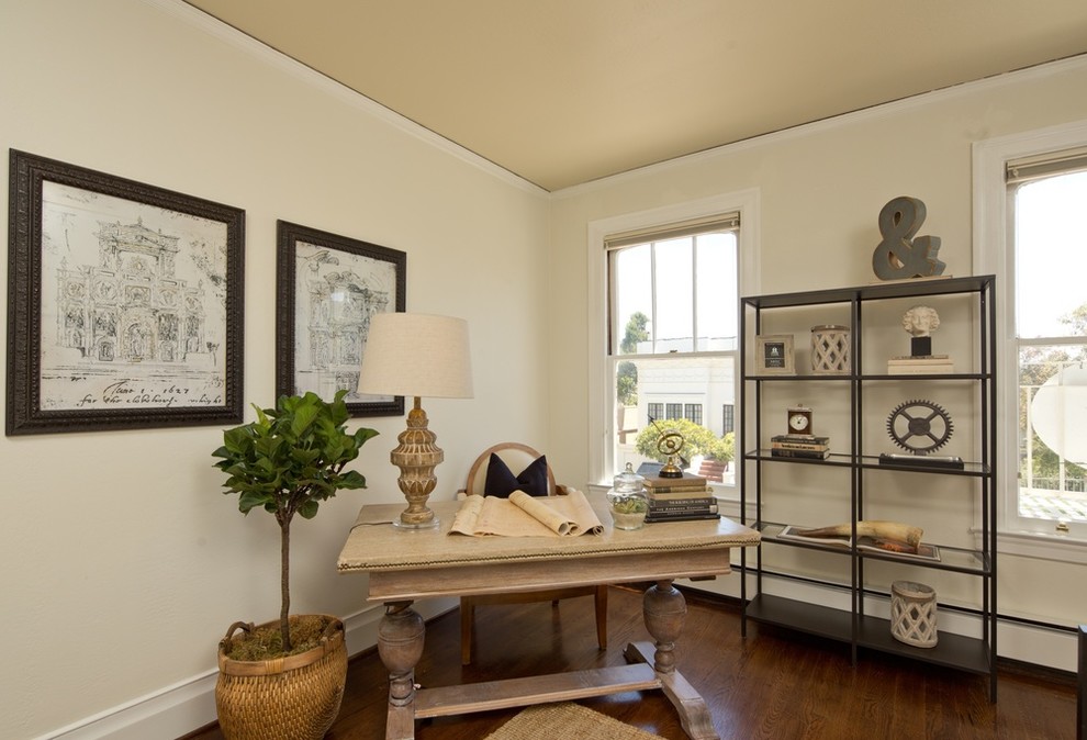 Example of a transitional home gym design in San Francisco