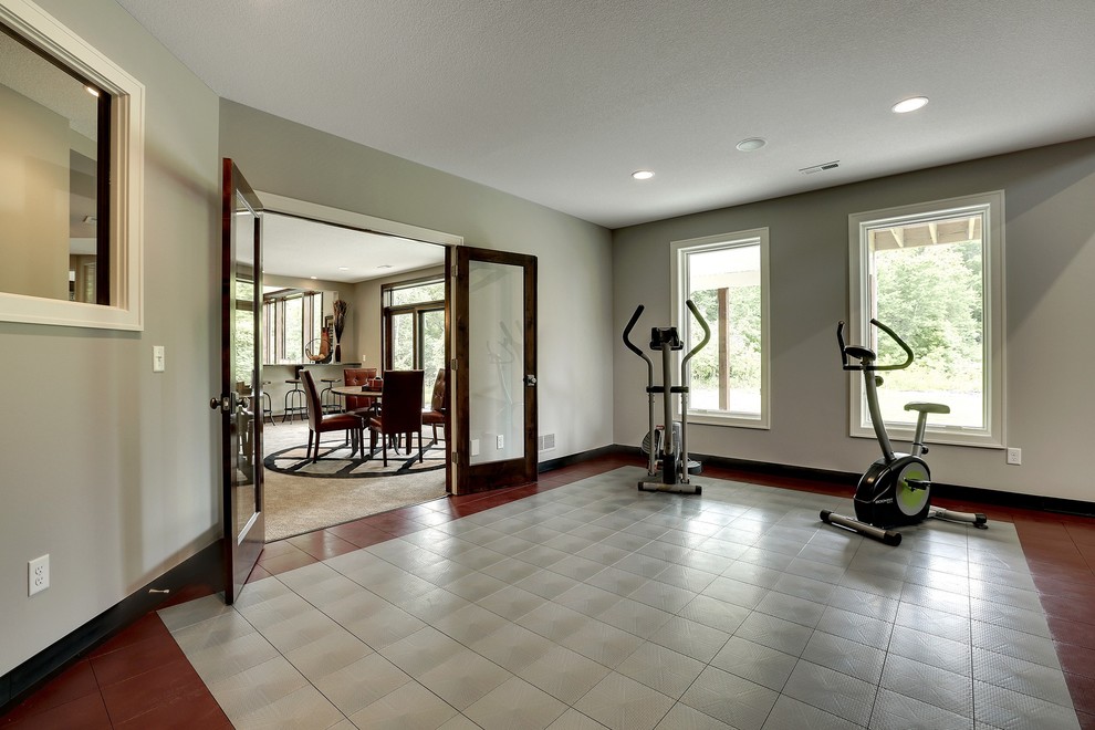 Photo of a traditional home gym in Minneapolis.