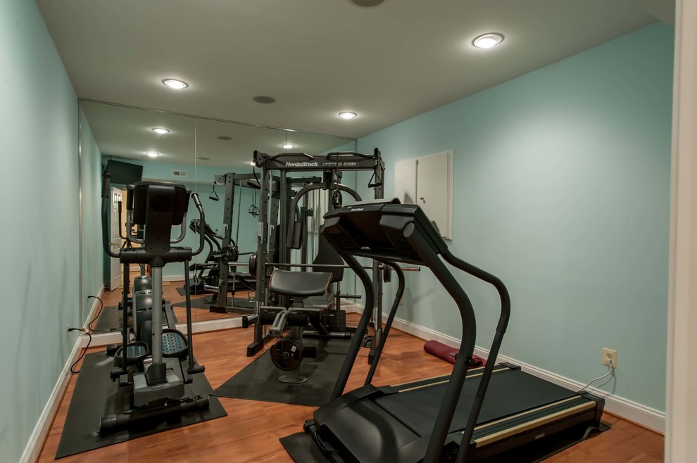 Moderner Fitnessraum in Washington, D.C.