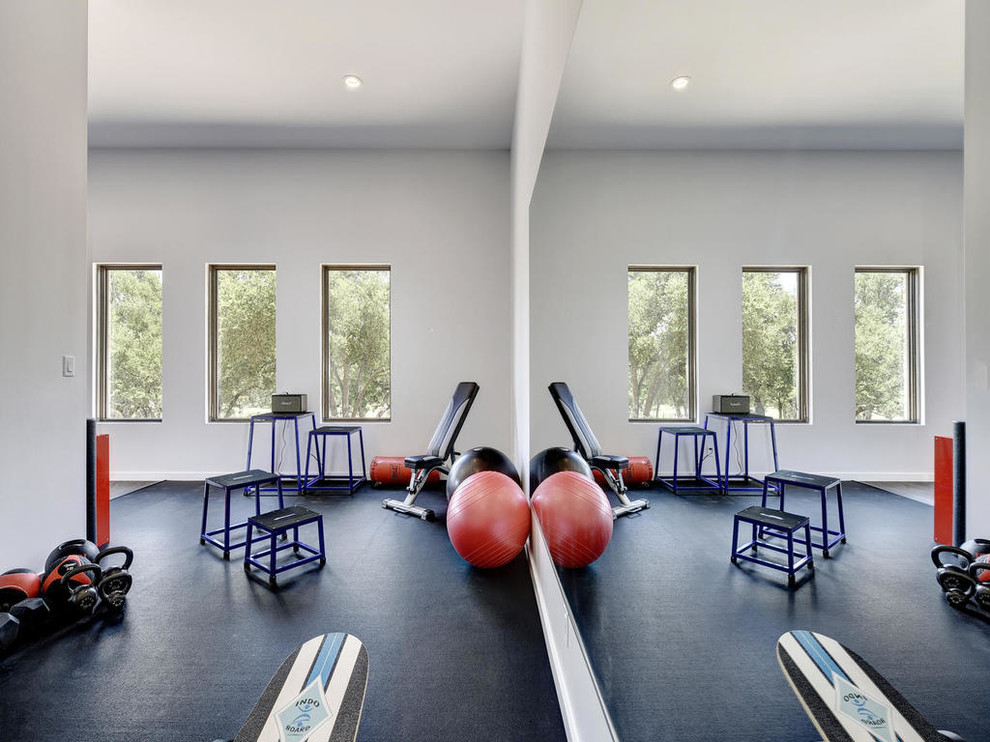 Inspiration for a contemporary home gym in Austin.
