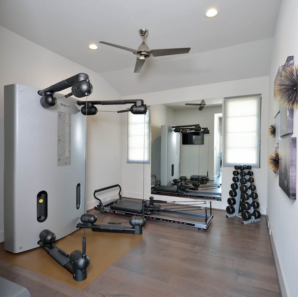 Home weight room - mid-sized modern home weight room idea in Houston with gray walls
