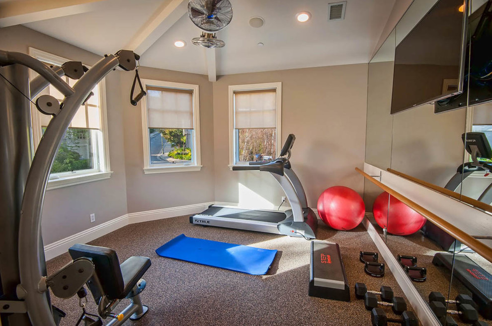 Inspiration for a timeless home gym remodel in Los Angeles