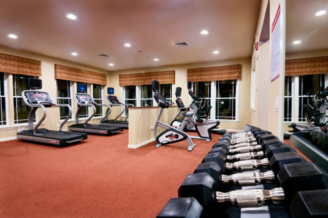 Photo of a home gym in Bridgeport.