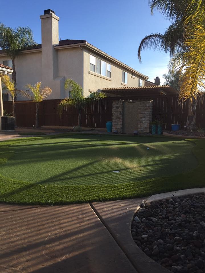 Dream Backyard Pool and Putting Green Home Gym Los Angeles by