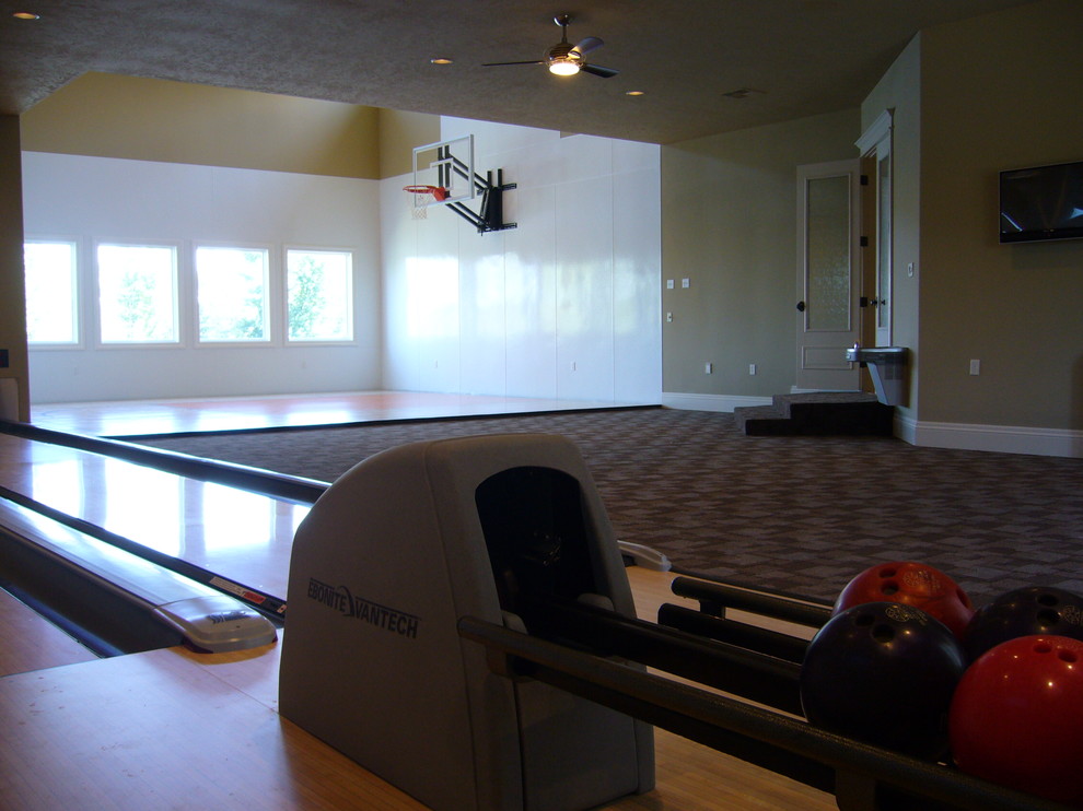 Home gym - contemporary home gym idea in Boise