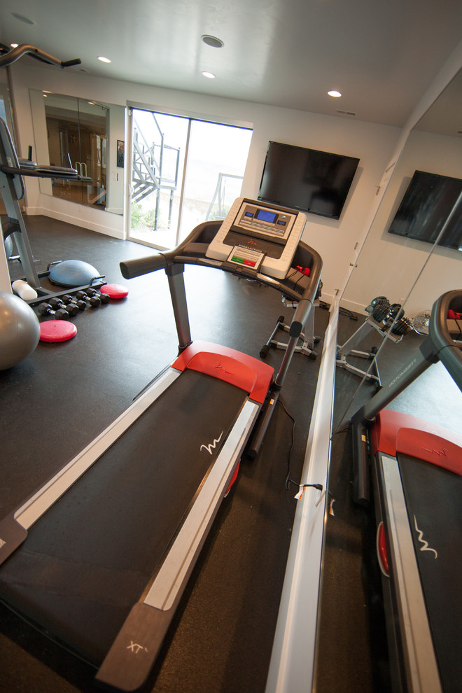 Photo of a contemporary home gym in Salt Lake City.