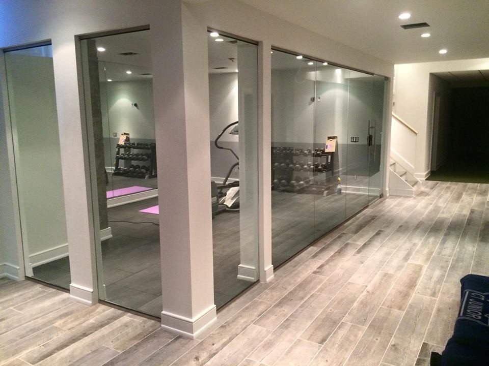 This is an example of a modern home gym in New York.