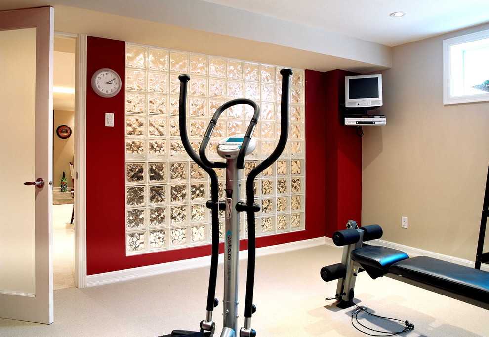 Photo of a contemporary home gym in Ottawa.