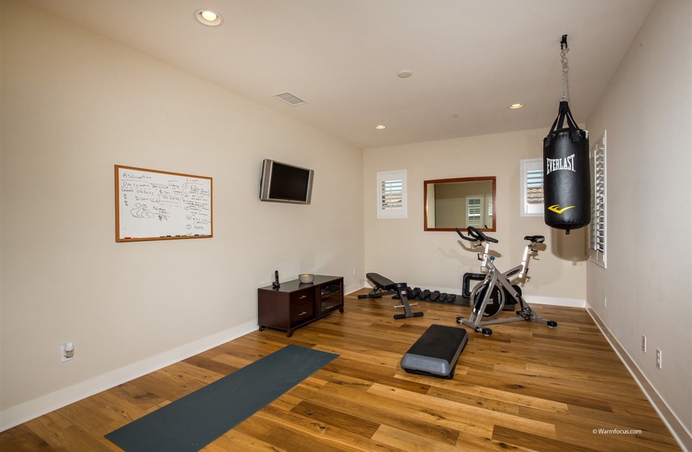 Photo of a classic home gym in San Diego.