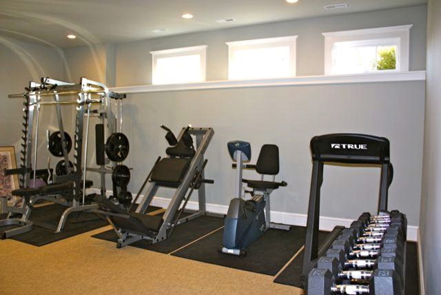 Transitional home gym photo in Other