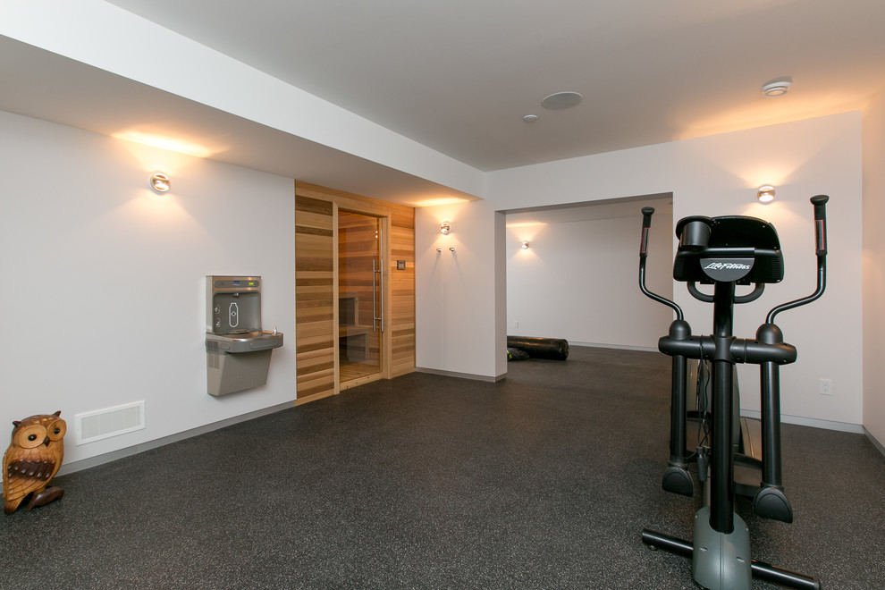 Inspiration for a mid-sized contemporary home weight room remodel in Vancouver with gray walls