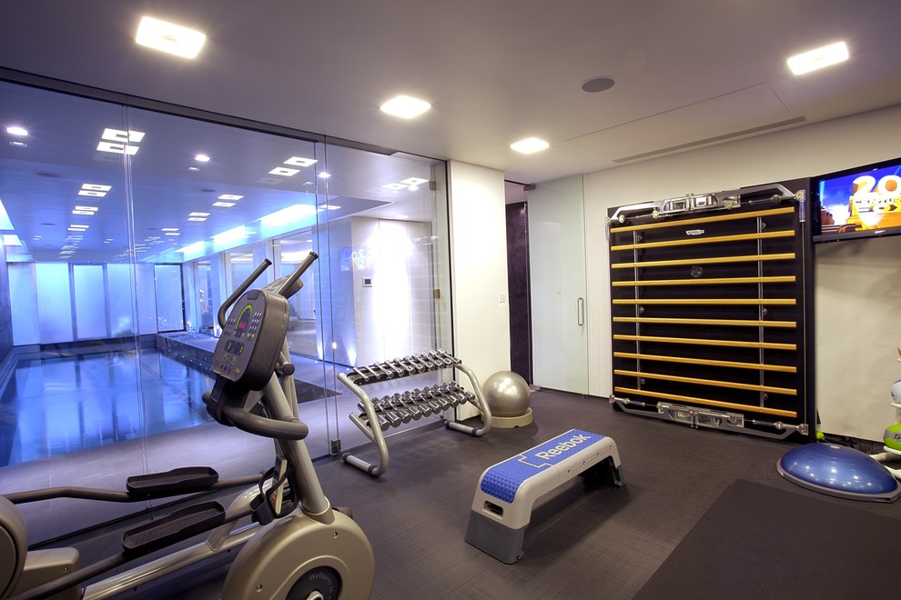 Photo of a modern home gym in London.