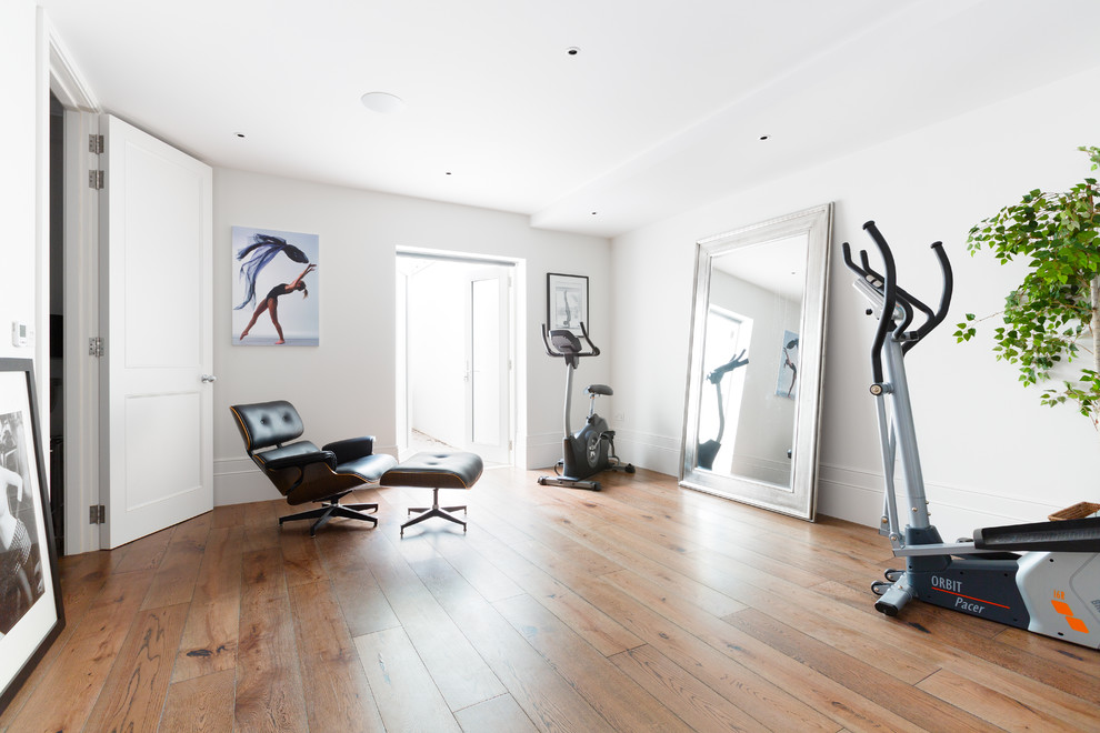 Design ideas for a contemporary home gym in London.